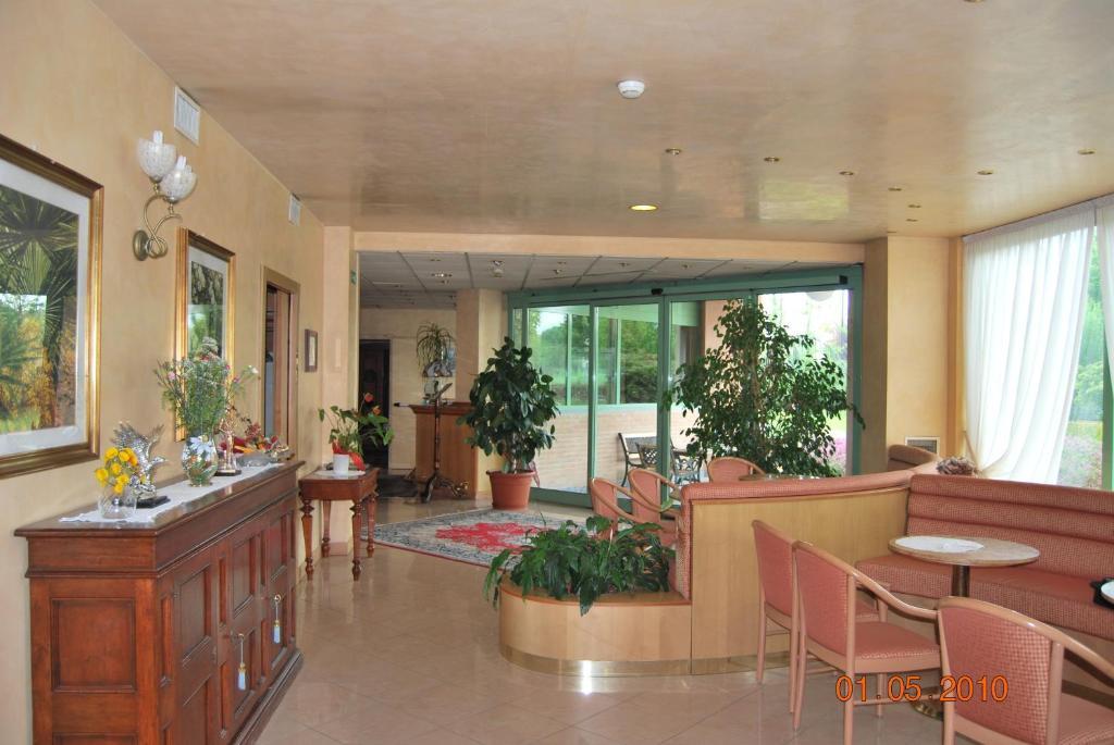 Hotel Vecchia Brianza Seveso Exterior foto