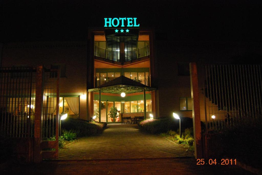 Hotel Vecchia Brianza Seveso Habitación foto