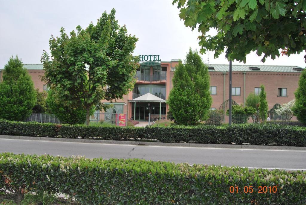 Hotel Vecchia Brianza Seveso Habitación foto