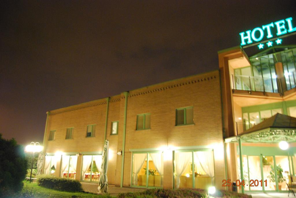 Hotel Vecchia Brianza Seveso Exterior foto